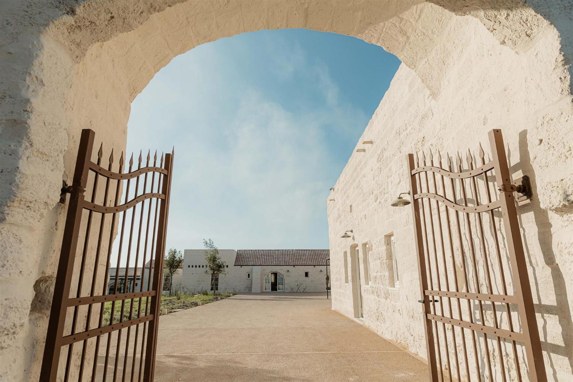 Masseria Vaccaro By Raro Villas - Self Check-In Brindisi Ngoại thất bức ảnh